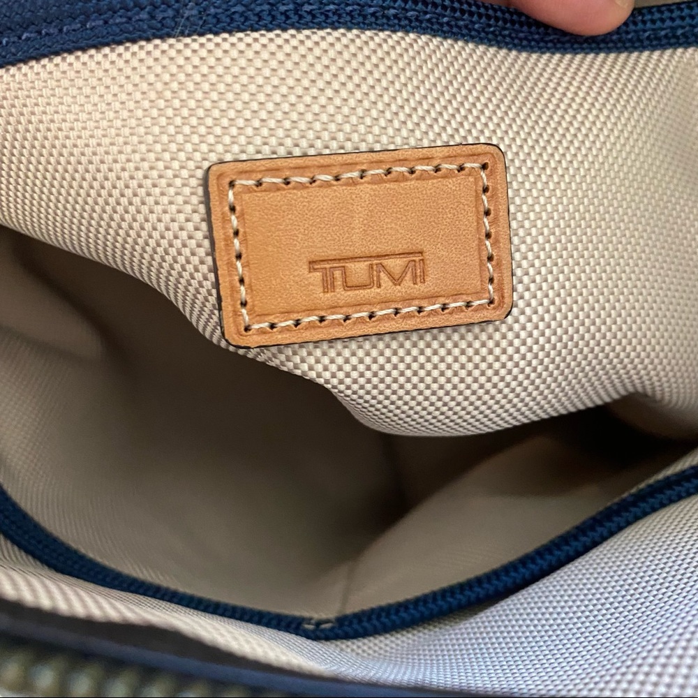 Tumi Santa Monica Whitfield Helmet Leather Nylon Tote Messenger Carry Bag - Picture 7 of 12